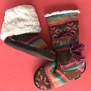 MUK LUKS Knitted Sweater Pattern Fold Over Fur Lined Moccasin Slipper Boots